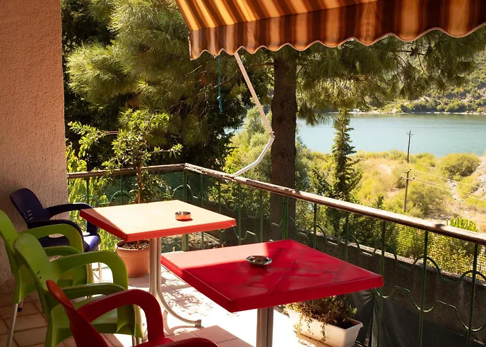 Agroturizem Franceze Hotel Koman